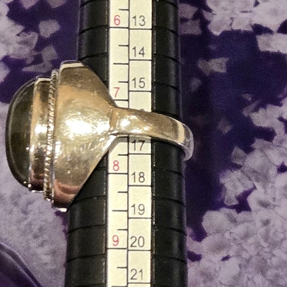 Sterling Silver Vintage Labradorite Ring - Picture 7 of 8